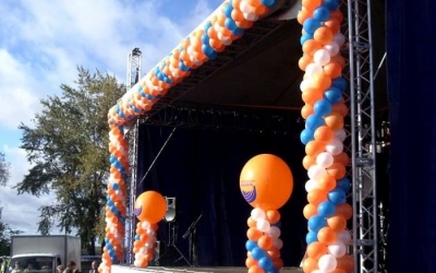 Оформление сцены шарами