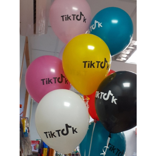 Фонтан из гелиевых шаров